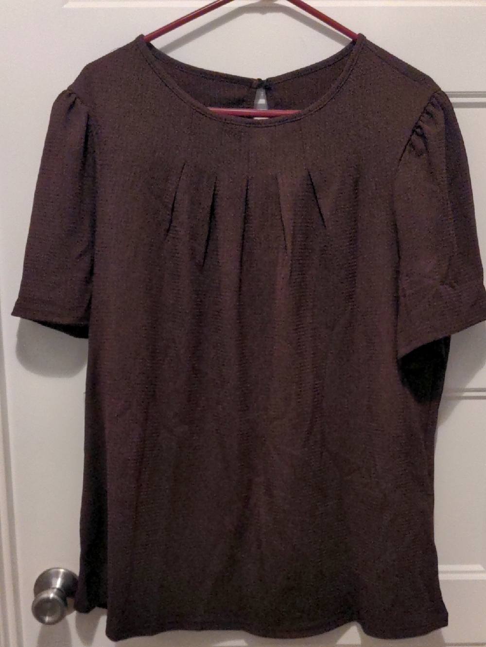 SHEIN Curve 2XL Brown Pleated Front Keyhole Back Textured Short Sleeve Blouse